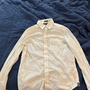 Banana Republic White Button-Down Shirt – Untucked Fit – Size M